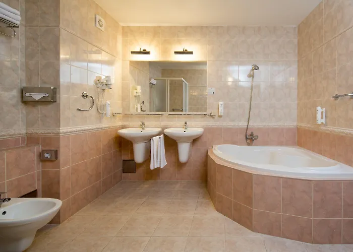 Orea Palace Zvon فندق 4*