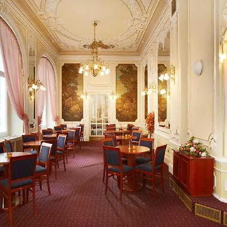 Orea Palace Zvon ホテル マリアーンスケー・ラーズニェ