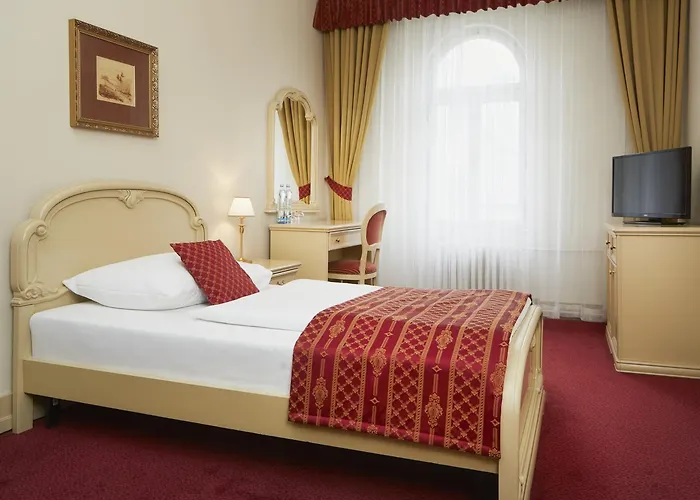 ホテル Orea Palace Zvon 4*